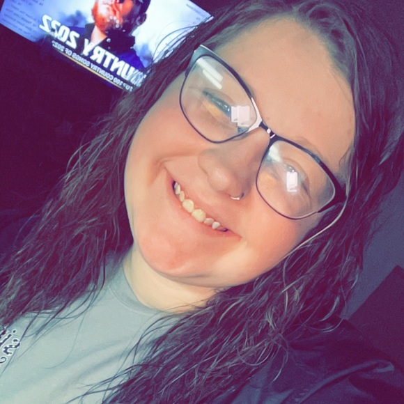 Meet your Posher, Alexis - Picture 1 of 1